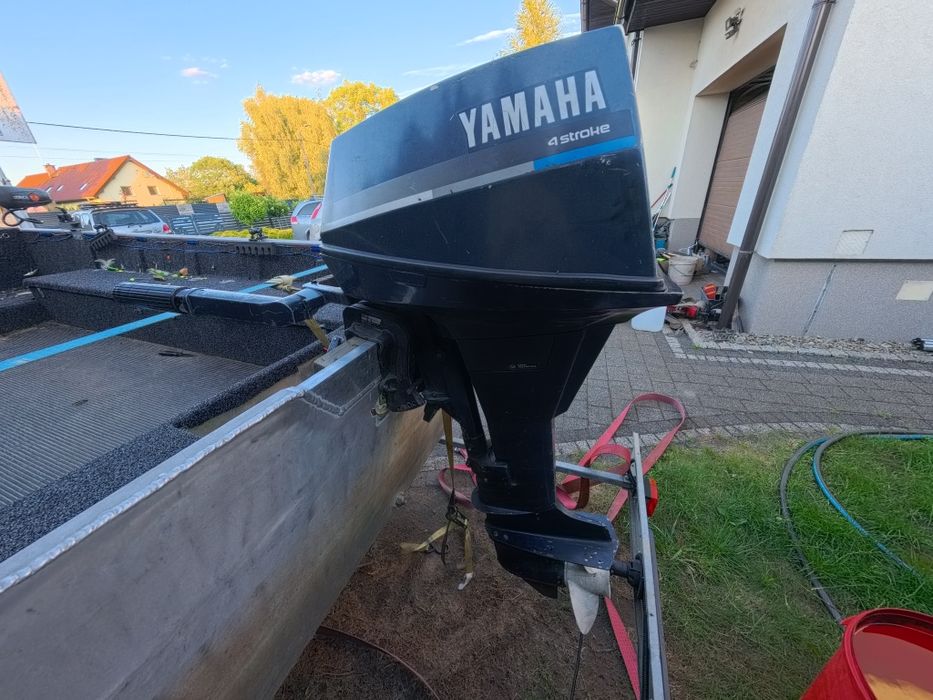 Silnik zaburtowy Yamaha 8km 4T Stopa L (rumpel)