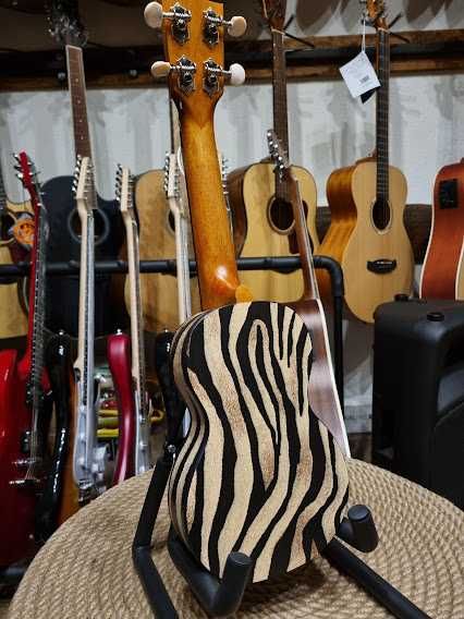 Mahalo ZEBRA MA1ZE ART II ukulele sopranowe + pokrowiec MA-1 ZE