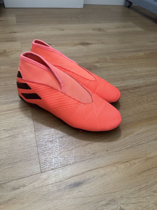 Продам   бутсы Adidas