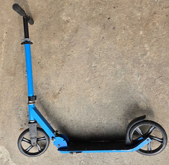 sprzedam hulajnoga dla dzieci wys.90cm, szerokość 70cm
