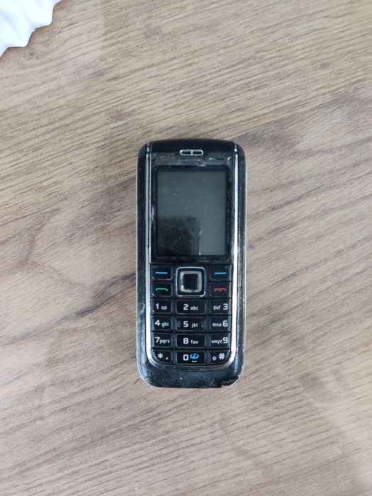 Телефон Nokia 6151