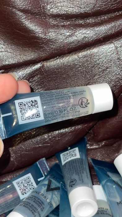 Гель-бустер для зміцнення та зволоження шкіри обличчя vichy mineral 89