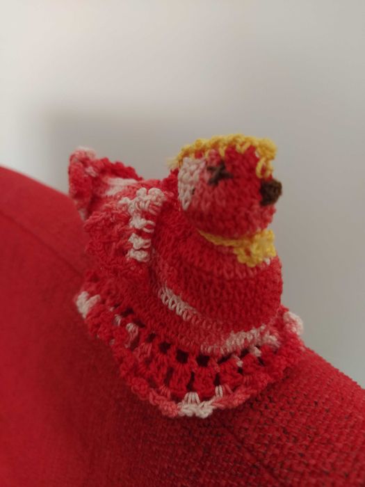 Galinha em renda de crochet