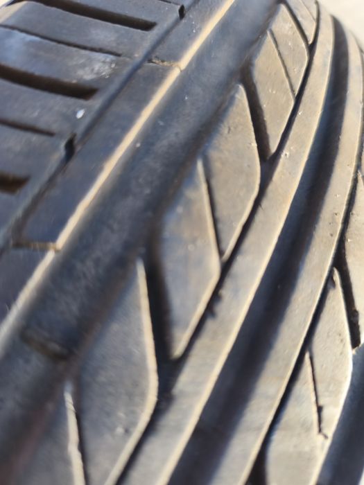 225 60r17 Bridgestone , hankkok