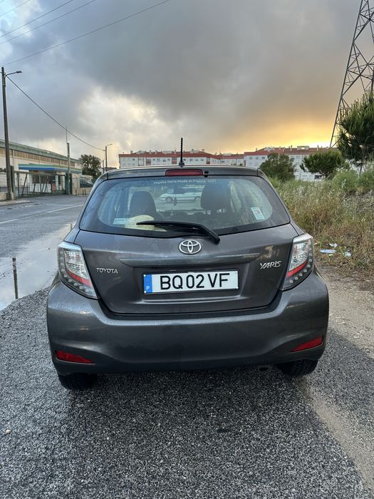 Toyota Yaris — fotografia 3