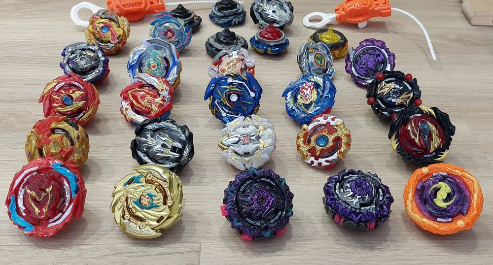 Bayblades 28 Unidades + 2 Lançadores