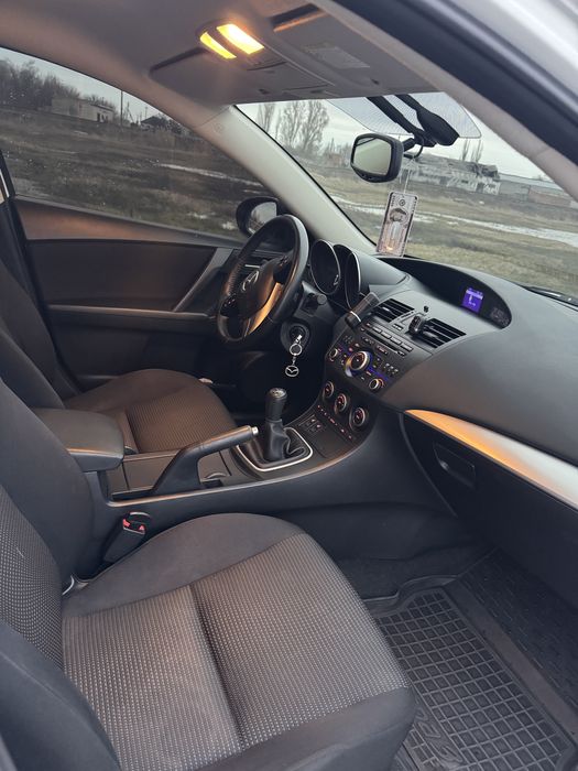 Продам MAZDA 1.6 дизель