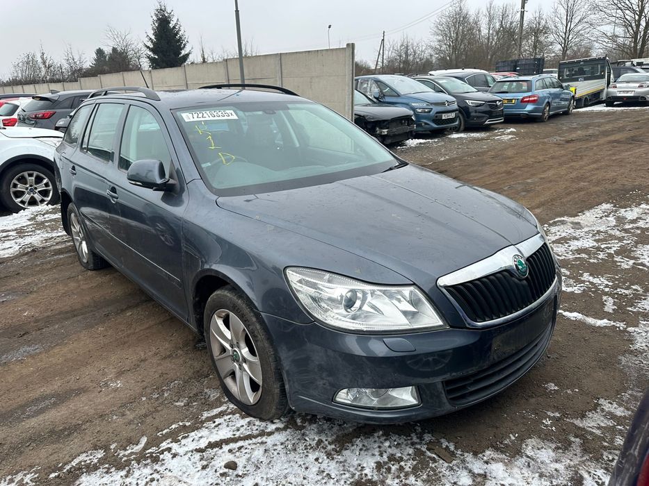 Skoda Octavia silnik 1.6 TDI 2012r,Anglik z kluczykami