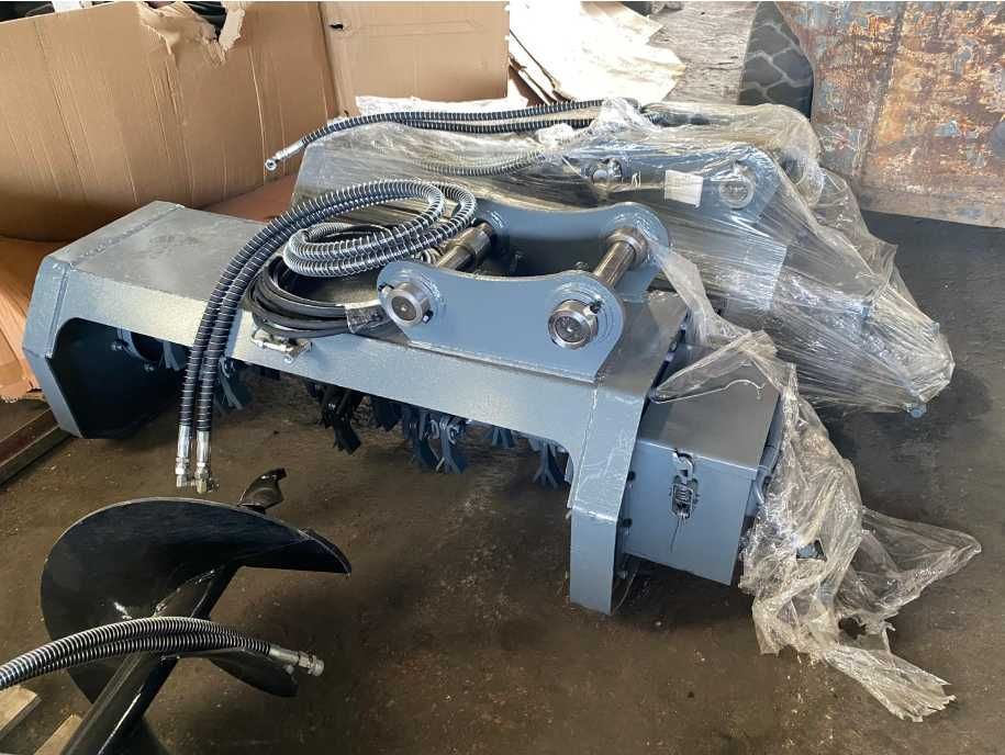 Capinadeira/ Corta mato para giratória 6.5 TON