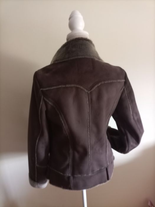 Casaco camurça castanho