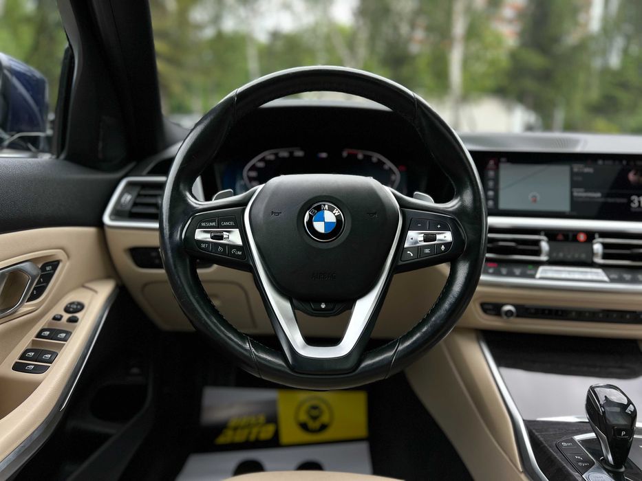 BMW 330 І 2019 року