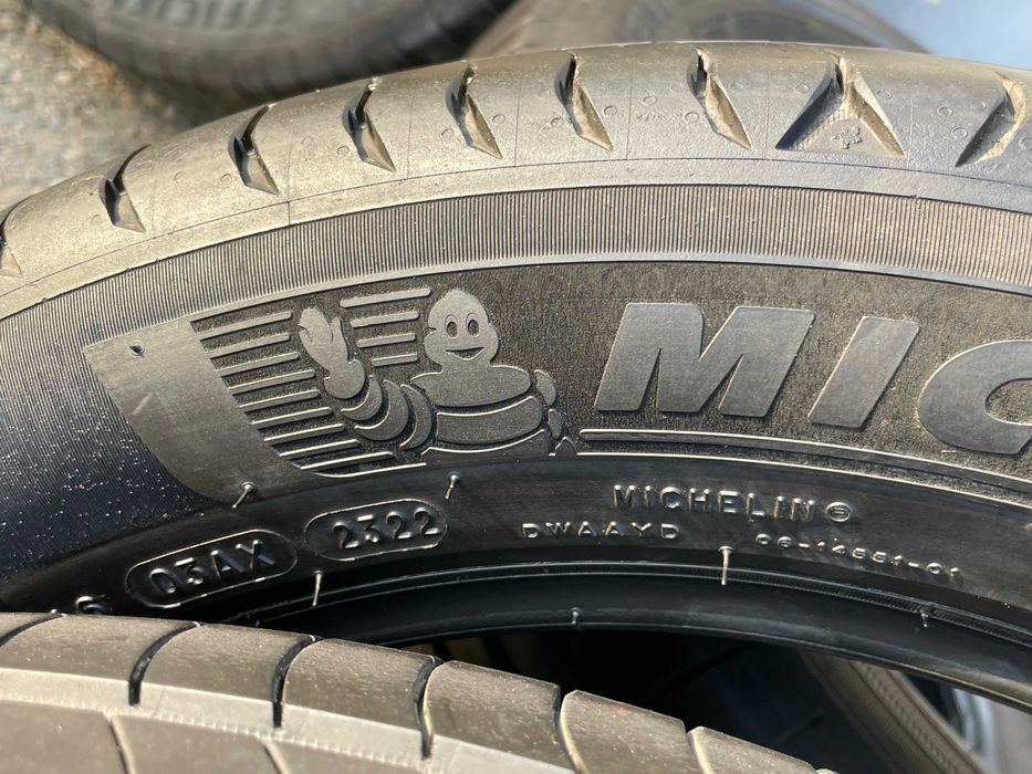 Резина 215 55 18 MICHELIN - 4шт. - з Німеччини - є інші шини 215 55 18