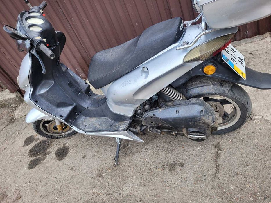 Продам скутер з документами