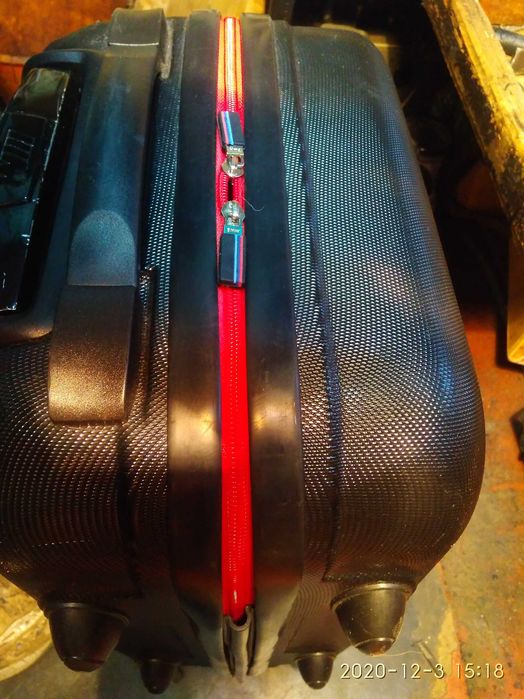 Ремонт сумок , валіз ,рюкзаків ,портфелів, взуття  ,ременів .