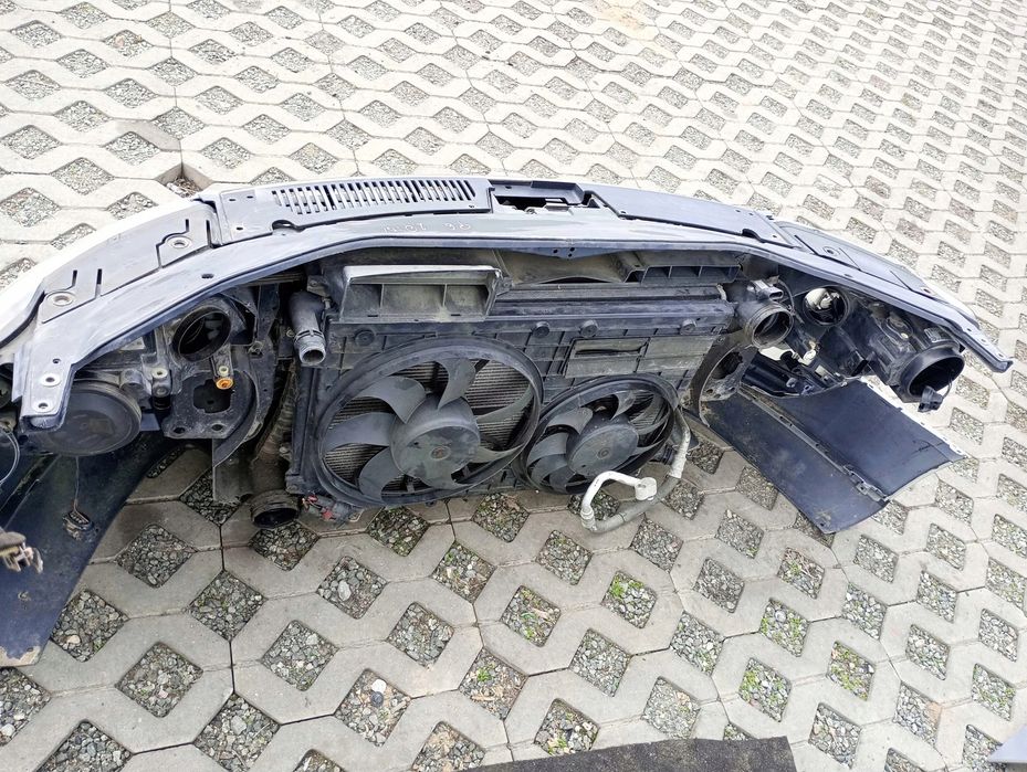 Przód Kompletny VW Passat B6 Srebrny LA7W