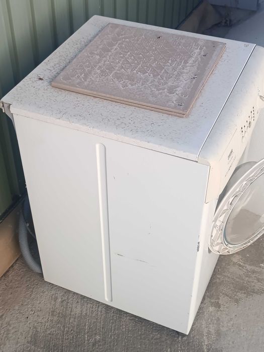 Maq lavar roupa Zanussi aquacycle 1300 avariada