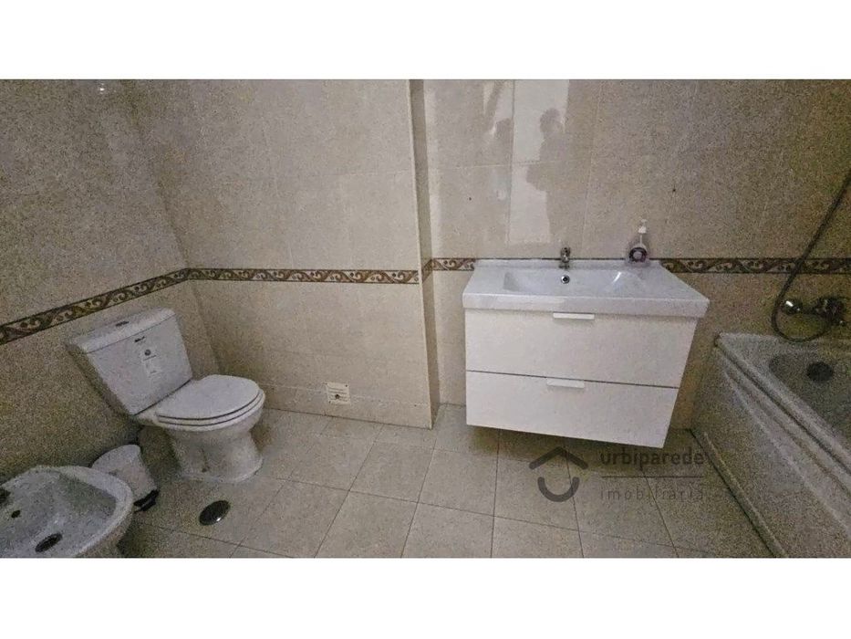 Apartamento T3 no Jardins da Parede.