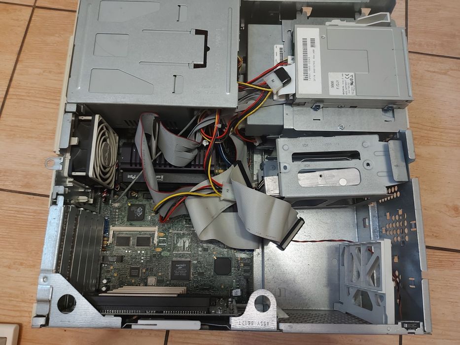 Komputer stacjonarny Dell