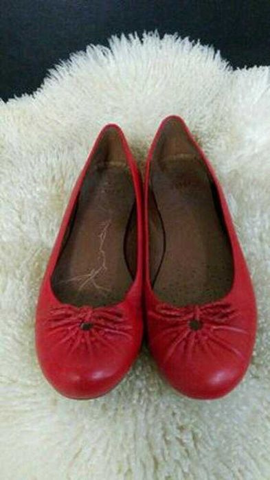 Clarks балетки червоні в ідеалі