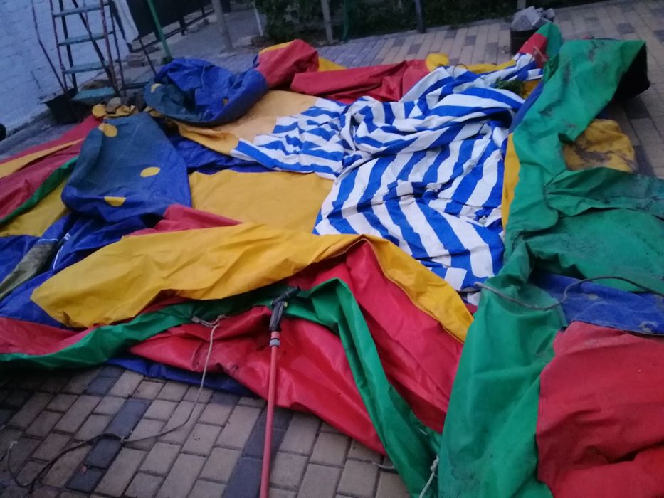 Продам батут великий 4 на 5 метрів б/у в гарному стані ціна 10000 гр