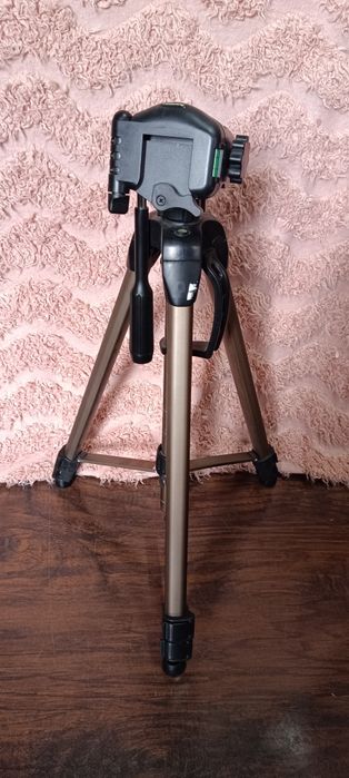 Statyw firmy Hama Star 63