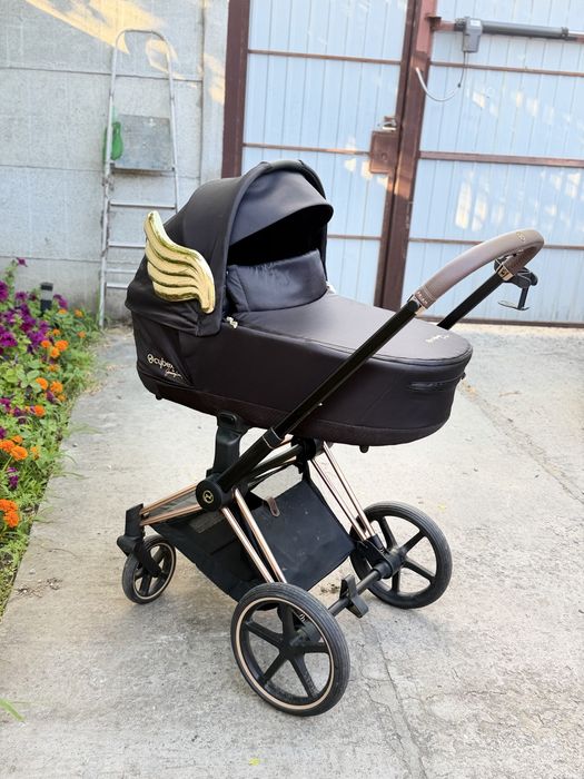 Продам коляску Cybex Priam 4.0 Rose Gold в отличном состоянии.