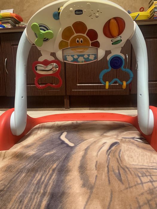 Розвиваючий ігровий центр I-Gym Chicco