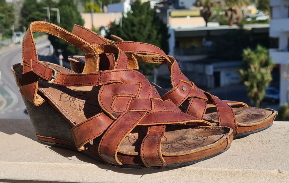 Sandálias de cunha Hush Puppies