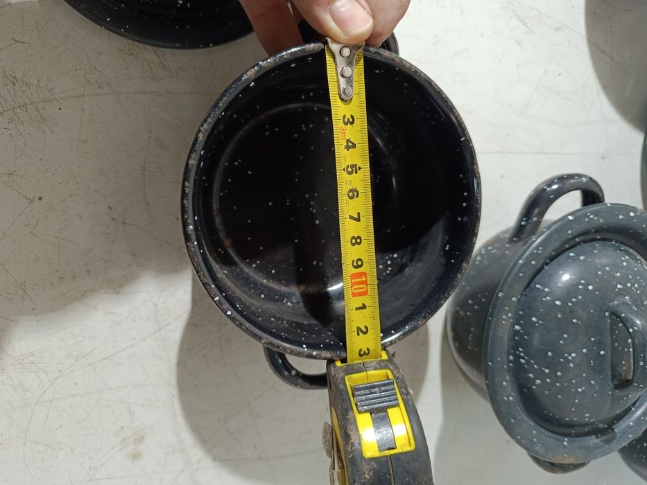 Panelas pequenas em esmalte