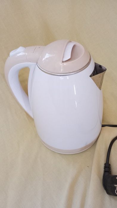 Электрочайник Liberton LEK-6802