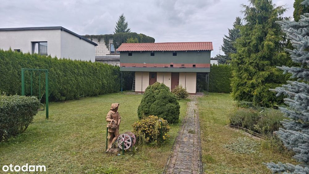 Jasny, przestronny dom z potencjałem. Spokojna i dogodna lokalizacja.
