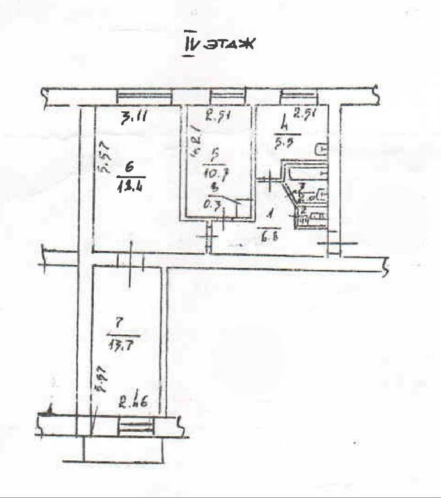 Продам 3-комнатную квартиру в центре города.