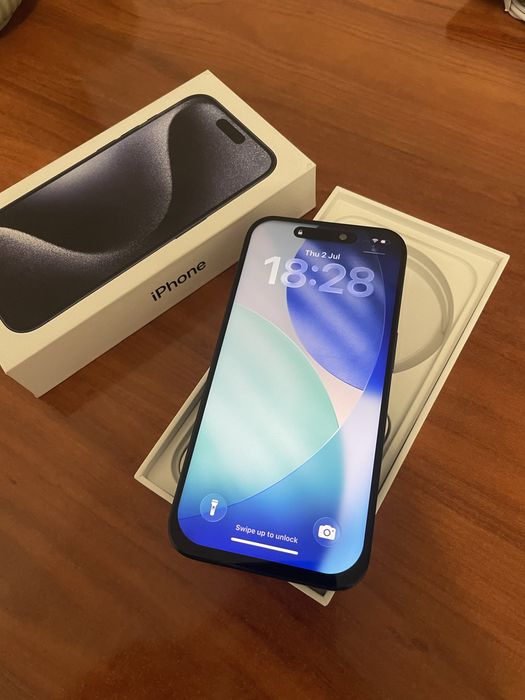 iPhone 15 Pro 128 GB , bateria 97%