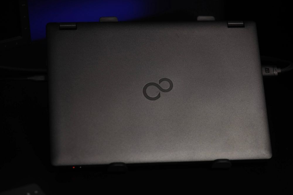 Fujitsu E549 i7, 16GB RAM, 512 GB M.2 NVMe, Win11 PRO