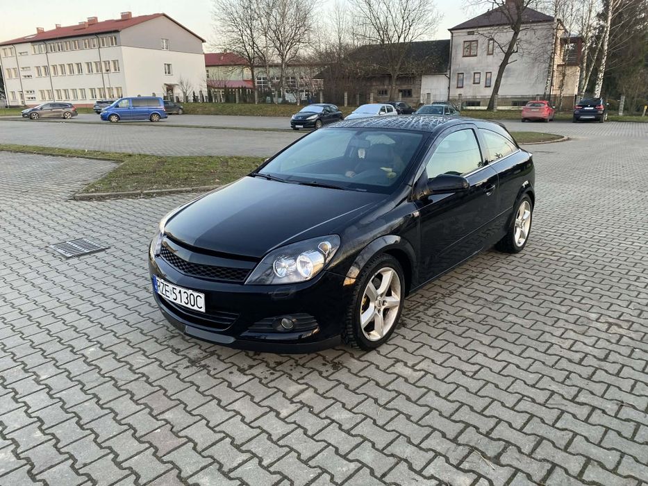 Opel Astra GTC 2.0 Turbo Benzyna