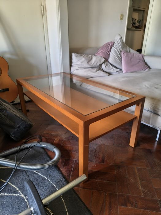 Mesa de sala com tampo em vidro, excelente estado