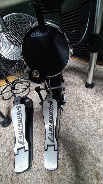 Bateria electrónica Carlsbro CSD-500 + amplificador Aroma ADX-20