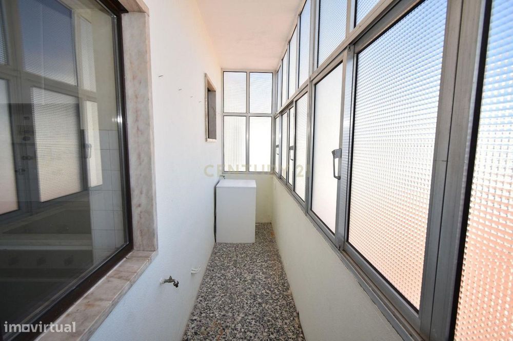 Apartamento T3 arrendado - para Investimento– Localização Central e Ót