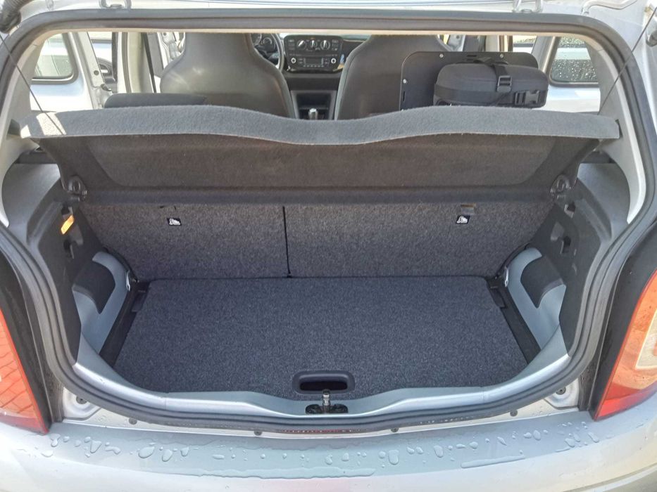 VW Up! 1.0 Bluemotion | 130.000 km | Excelente Estado