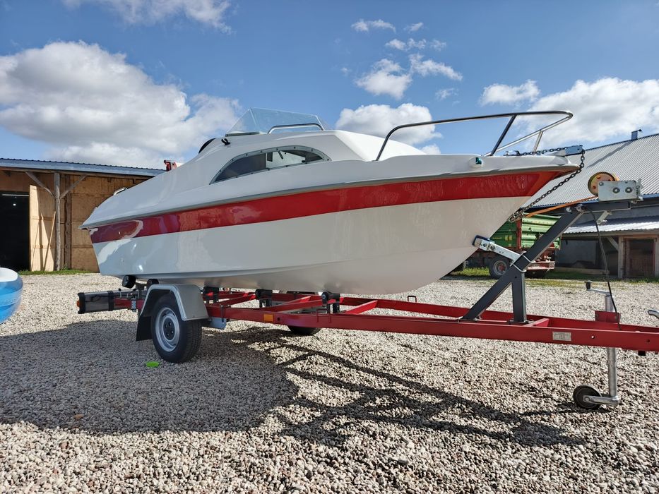 Profesjonalne usługi szkutnicze Piomaris Yachts