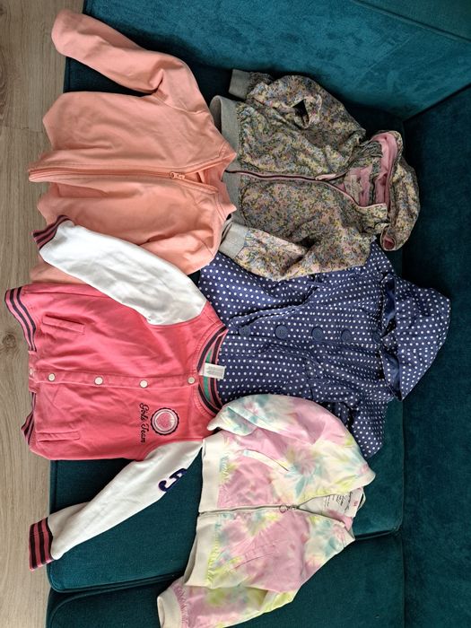 Płaszcz, kurtka, bluzy dziewczynka 104