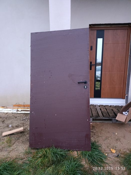 Drzwi metalowe budowlane