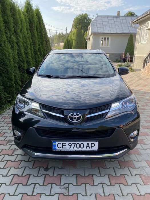 Toyota rav-4.