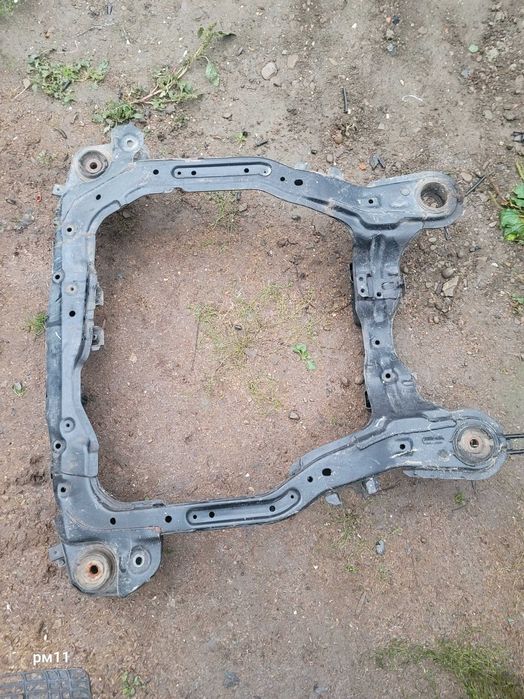 Підрамник передній Hyundai Tucson 2003-2012 балка туксон подрамник