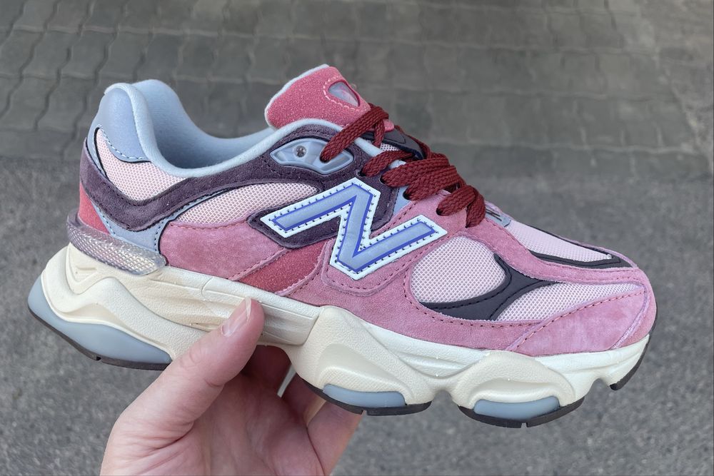 Жіночі кросівки New Balance 9060 Cherry Blossom Pack Mineral Red