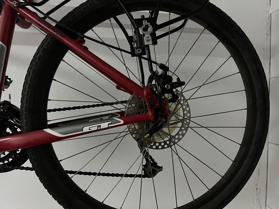 Bicicleta GT - tamanho M - roda 26