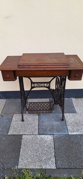 Przedwojenna maszyna do szycia Singer