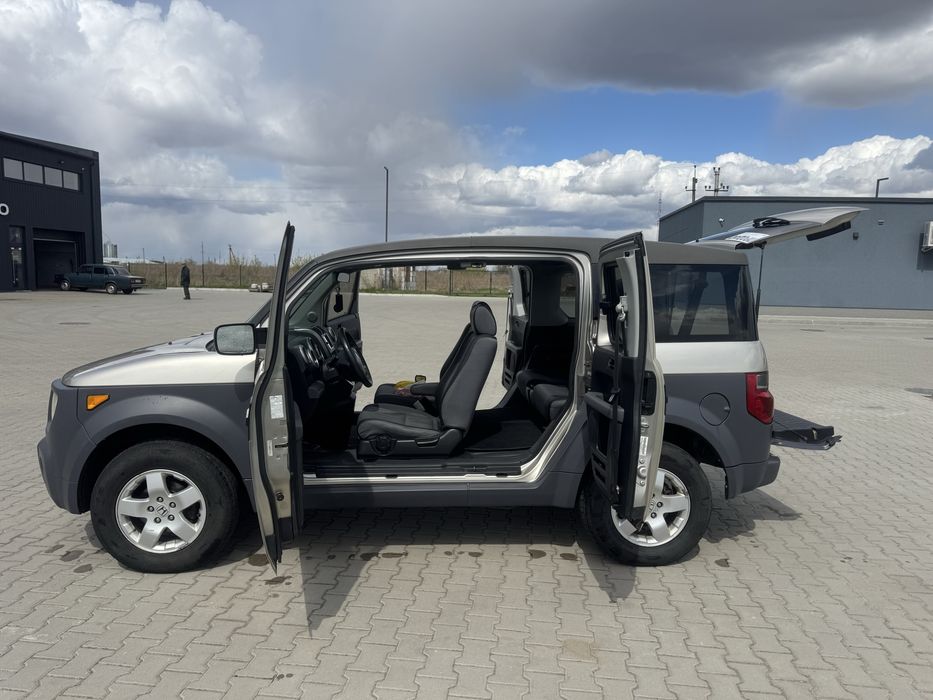 Honda Element в хорошому стані