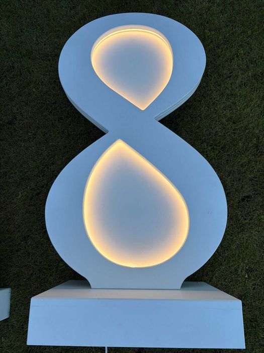 Ozdobna cyfra Led (ósemka)