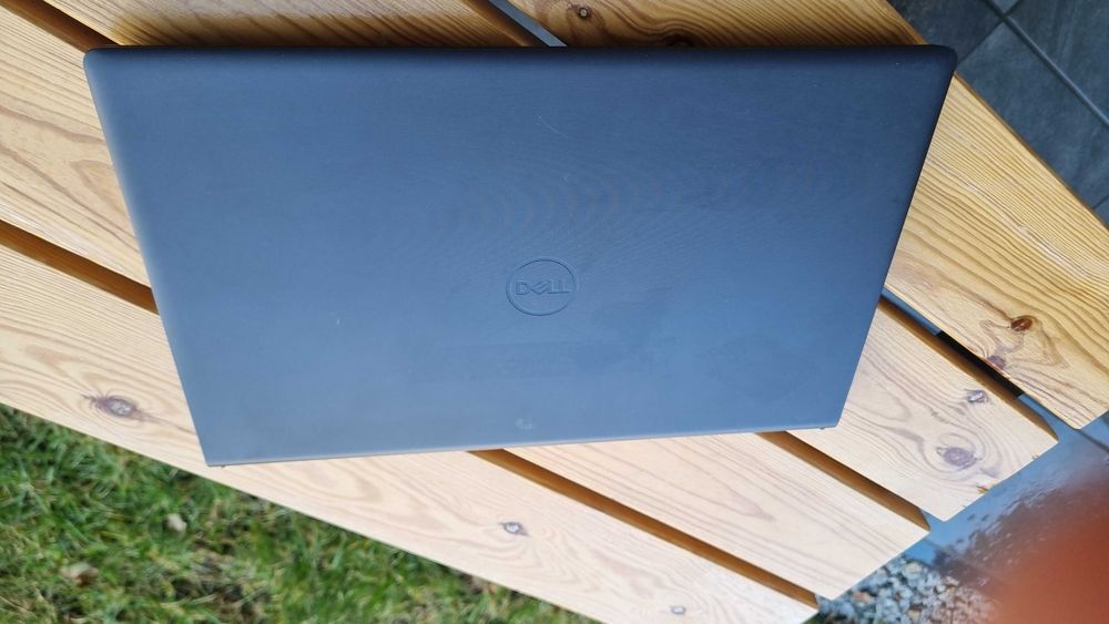 Dell Vostro 3510 i5 / 8GB/ 512GB